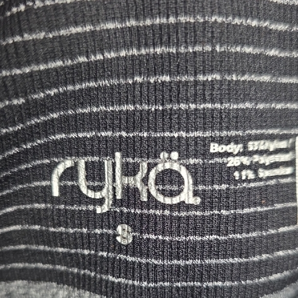 Ryka Seamless Ombre High-Waisted Crop Leggings | Blue | Small - Picture 3 of 9